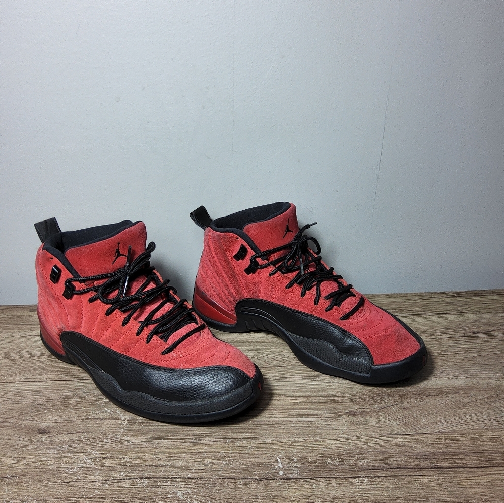 Jordan 12 Retro Reverse Flu Game Size 10.5 - Picture 3 of 13